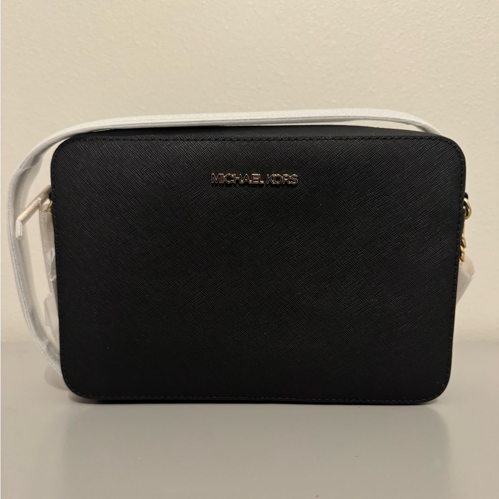 NWT 🎉 Michael Kors Jet Set Large Saffiano Leather Crossbody